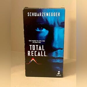 Total Recall (VHS, 1990) Vintage Video Cassette  Arnold Schwarzenegger Movie